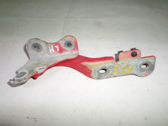 Петля капота левая 95971444 96806776 96649284 Шевроле Авео Т250 - цвет Красный S-39, - БУ