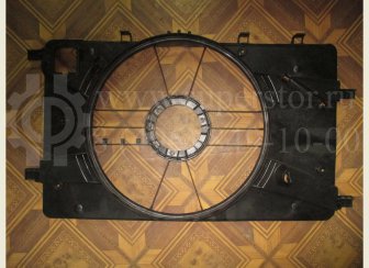 Диффузор вентилятора охлаждения 13289627, 13351376, 13267634 Астра J,  Круз ширина 69 см, - GM