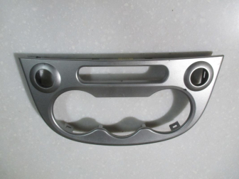 Накладка блока управления печкой 96591576 96591575 96397521 Шевроле Спарк М200 - Серебро, - БУ