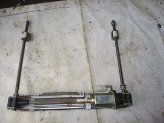 Моторчик регулировки сиденья переднего правого 87450CA66A Ниссан Мурано Z50 с 04 по 08 год, - БУ