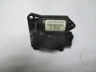 Мотор привода заслонки отопителя салона Форд Фокус 1 - XS4H19E616AD, - БУ