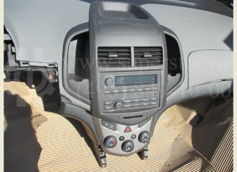 Накладка центральной панели под магнитоллу 95157876, 95460911 Шевроле Авео Т300, - БУ Черная