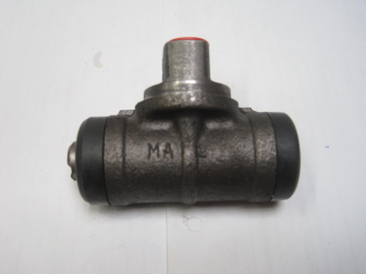 Цилиндр тормозной задний правый 7701044603 Рено Мастер, Опель Мовано 98-10 - D=23.8, - Bosch