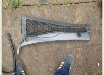 Панель под ветровым стеклом правая 96544354, 96544356 на все кузова Шевроле Лачетти - БУ дефект