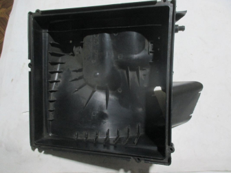 Корпус воздушного фильтра - Крышка нижняя 13324644 13301777 Круз Орландо Астра J - есть ДЕФЕКТ - N-8