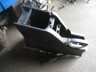 Подлокотник Опель Антара - Консоль между сиденьями - 25961596, 4814075, - БУ