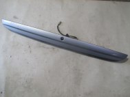 Накладка крышки багажника 96664578 с фонарями освещения Шевроле Спарк М200 - цвет Серебро, - БУ