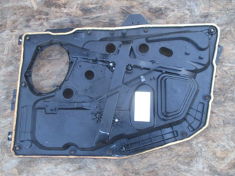 Панель двери передней левой держатель стеклоподъемника 2S61A045H17A Форд Фиеста 138166СВ FF-15 - БУ