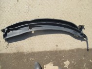 Панель под лобовым стеклом Ниссан Тиида N17X Верса 668621HB1A левая сторона, - БУ