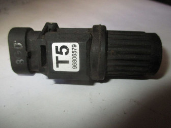 Датчик скорости 96806579 T5 5567554 Шевроле Авео Т300 Опель Мокка с 2012г на МКПП - БУ