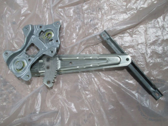 Трапеция стеклоподъемника двери 827211U600 задней левой Ниссан Жук F15 с 10 по 14г электро - БУ