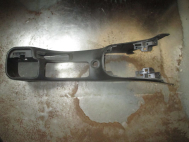 Консоль центральная подлокотник 96984013 Шевроле Круз Европеец - ручник слева - есть потертости - БУ