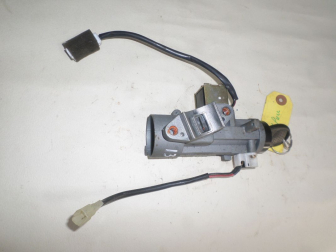 Замок зажигания 96261298 U100 UG5331287 соленоид 96240513 концевик 96238727 с АКПП - 1 ключ Z8 -  БУ