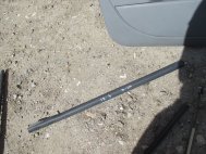 Уплотнитель стекла двери задней правой наружный 1748427 Форд Фокус 2 Универсал, - БУ