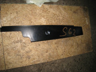 Накладка двери передней левой 95963215, 95224719 Шевроле Круз металлическая черная, - БУ