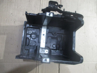 Площадка под АКБ C1BT10723AB 1782481 Форд Фиеста Mk6 с 2012 по 2017 год FR-4, -  БУ