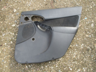 Облицовка двери Форд Фокус 1 задней правой Седан, Хэтчбек 1333381, 1102411 механика, - БУ