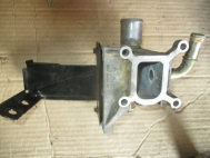 Фланец системы охлаждения 3S4G8K556AA 3S468K556AA Форд Фокус 1 двигатель 2.0 литра 16V USA, - БУ