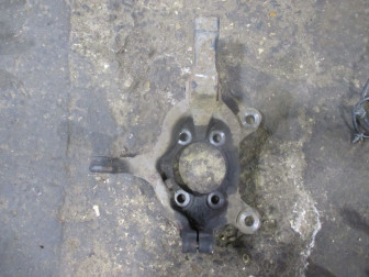 Кулак передний левый 400151KK0A 400151KK0H Ниссан Жук F15 с 10 по 07.14г Тиида C13 Sentra B17 - БУ