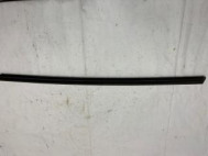 Молдинг стекла двери передней правой внутренний 5154082 Опель Астра H, - БУ