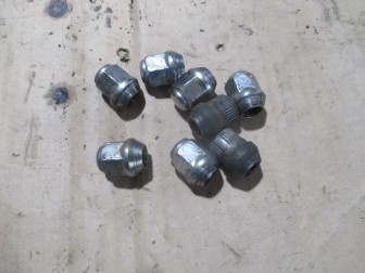 Гайка колесная Шевроле Авео Т200-250-255 Каптива БМВ 94837389 Реззо Хромированная, - БУ