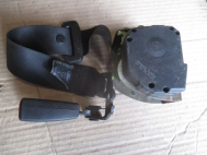 Ремень безопасности Форд Фокус 1 задний центральный 98ABF611B08BB, 1113383, 1477581 - БУ