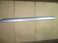 Молдинг двери передней правой YS41A20938BA Форд Фокус 1 - Серебро, - БУ