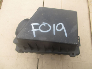 Корпус воздушного фильтра 1071667 98AB9600KD Форд Фокус 1 в сборе - СКОЛ НА НИЖНЕЙ ОПОРЕ, - БУ