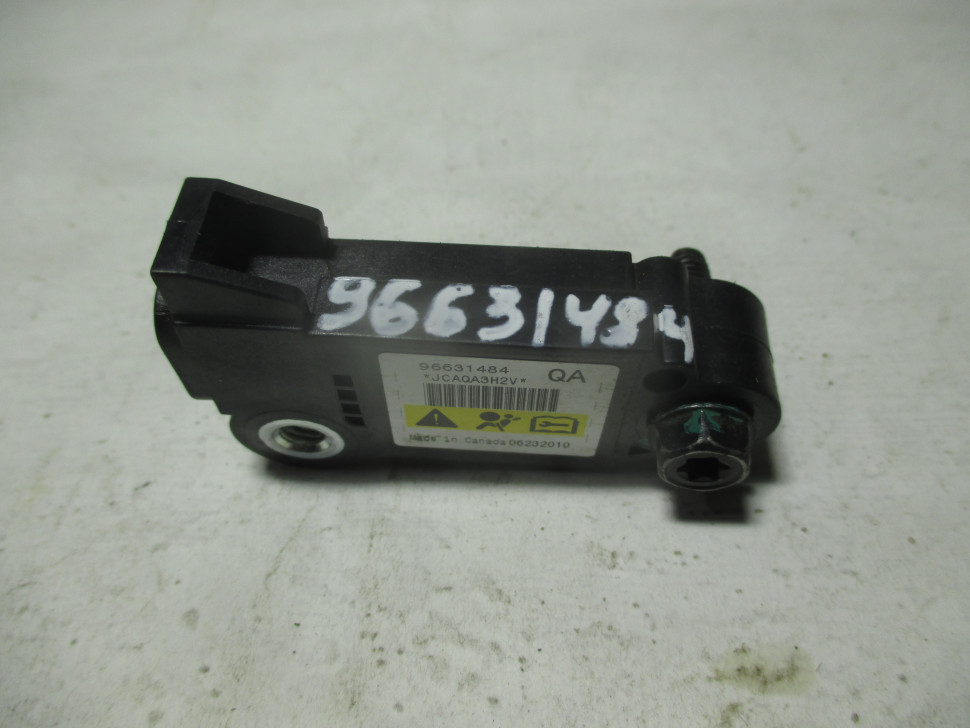 Датчик удара Аэрбега Опель Антара Шевроле Каптива 96631484 QA боковой ...
