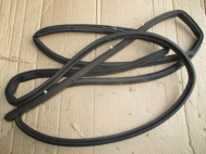 Уплотнитель двери задней левой 1495871 Форд Фокус 2 Универсал - БУ