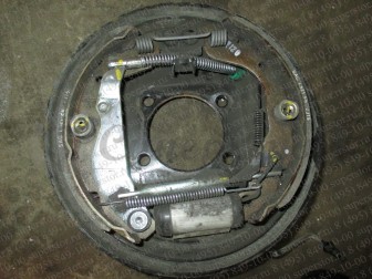 Щиток тормозной задний левый 94553902, 95490440, 21260485 Шевроле Авео Т300 Кобальт 14 дюм, - БУ