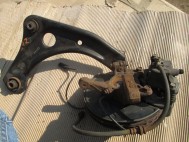 Кулак Ниссан Ноут E12 поворотный правый с 2013 года 400141HK0A, - БУ Голый