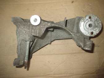 Кронштейн генератора 98SF10337AD Форд Фокус 1 Split Port 2 литра, - БУ