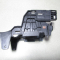 Кронштейн подлокотника консоли передней 20988285 Chevrolet Captiva C140 Opel Antara L07 - БУ