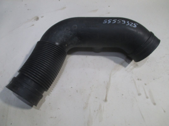 Патрубок корпуса воздушного фильтра 55559325 551020308 5836453 Опель Астра H Зафира  B - VA-9, - БУ