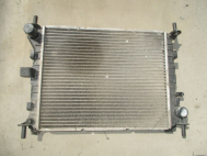 Радиатор охлаждения Форд Фокус 1 с АК и МКПП на 1,4-2,0 литра 1093713, 1671968, 98AB8005JD - БУ