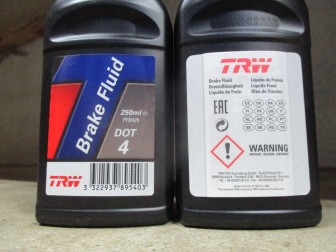 Тормозная жидкость ДОТ4 - 0,25 литра 93745443, 93745444, 1942425, 1942420, 1942057, - TRW/Lucas