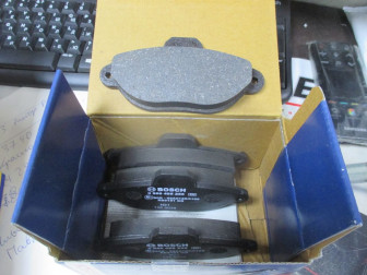 Колодки передние 71770985 FIAT PUNTO (176) 55 1.1 93> Bosch
