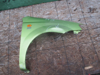 Крыло Шевроле Авео переднее правое Т200 96540888 - БУ Зеленое DK110 Вмятина