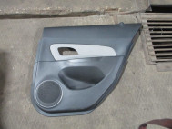 Обшивка двери Шевроле Круз задней правой 95184688 96950774 Седан электрика J300, - БУ