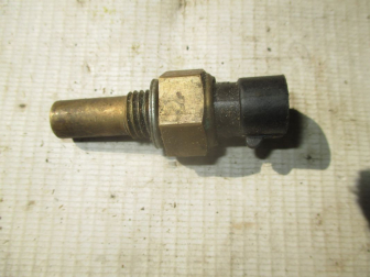 Датчик температуры 12608814 25037062 15326388 Шевроле Каптива C140 2,4 л в корпус термостата, - БУ