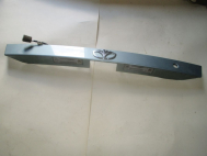 Накладка крышки багажника 96545779 96545762 Лачетти Хэтчбек с фонарями и эмблемой ДЭУ - Изумруд - БУ