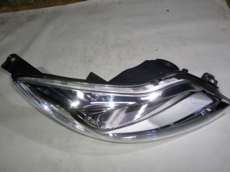 Фара правая 1735190 1838639 1715429 42118120 Форд Фокус 3 с Хромом под электрокорректор - Atek