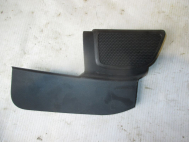 Накладка двери передней левой Форд Фокус 3 BM5118C863A под верхний динамик с решоткой, - БУ