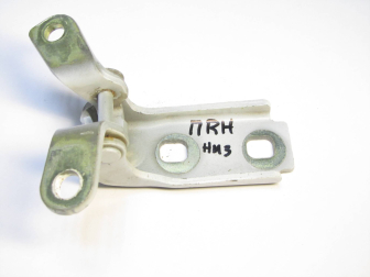 Петля двери передней 13501712 A046057 левая верхняя или правая нижняя Шевроле Круз Все - Белая - БУ