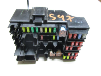 Блок предохранителей салонный 95938646 95915498 95166880 52031190 Шевроле Авео Т300 Кобальт S47 - БУ