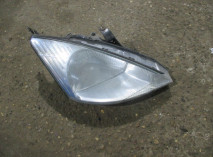 Фара правая Форд Фокус 1 до 2001 года 1M5113005EA 1152096 1152095 USA мех корректор, - БУ 