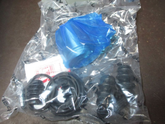 Ремкомплект тормозного суппорта с поршнем зад Вольксваген Гольф 5K0615423A - Lynxauto