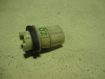 Патрон лампы указателя поворотов ZD 9235025000 Киа Рио Хендай Солярис Шевроле Авео Лачетти - БУ