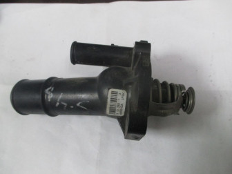 Термостат - Корпус термостата 1566316 4M5GGA 4M5G8575G с термостатом Форд Фокус 3 на 2,0л, - БУ